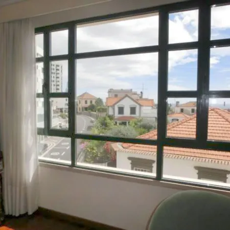 Apartament Ladeira Center דירה *